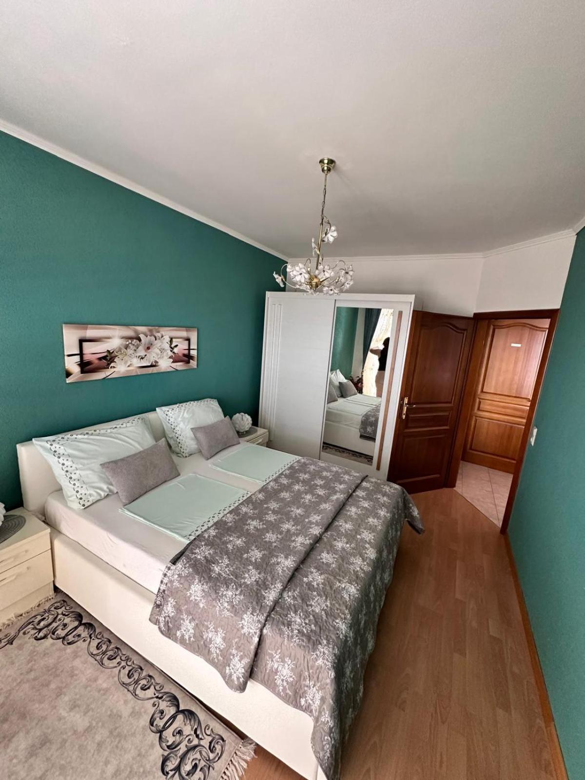 קרק Apartmani Djurda מראה חיצוני תמונה