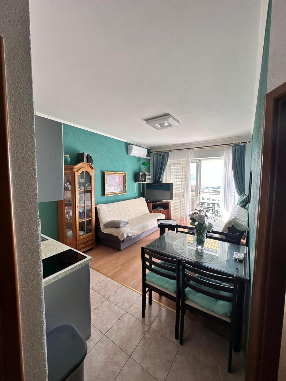 קרק Apartmani Djurda מראה חיצוני תמונה
