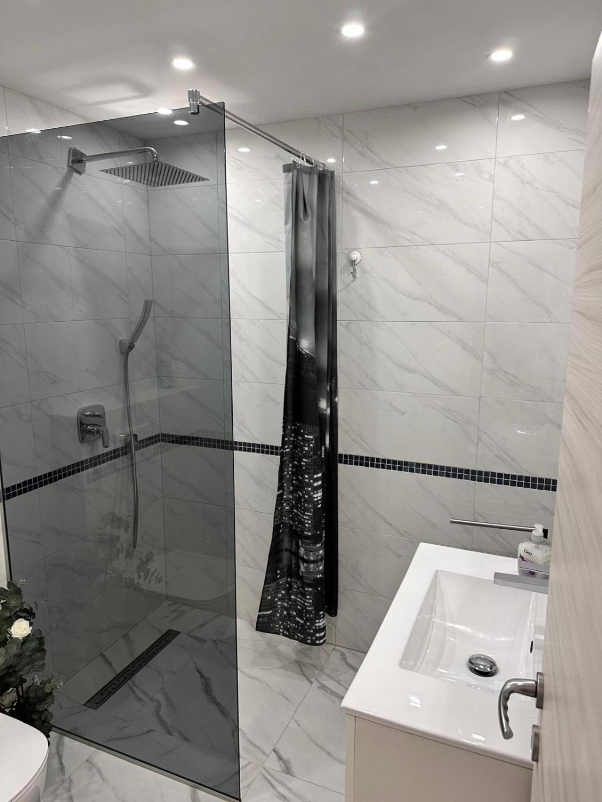 קרק Apartmani Djurda מראה חיצוני תמונה