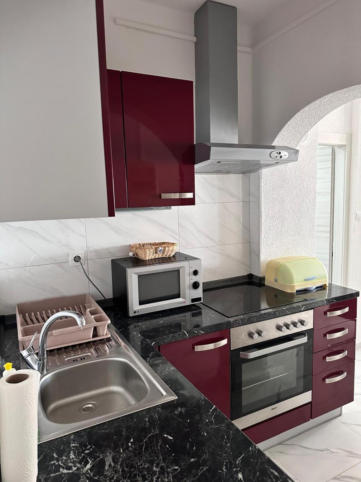 קרק Apartmani Djurda מראה חיצוני תמונה