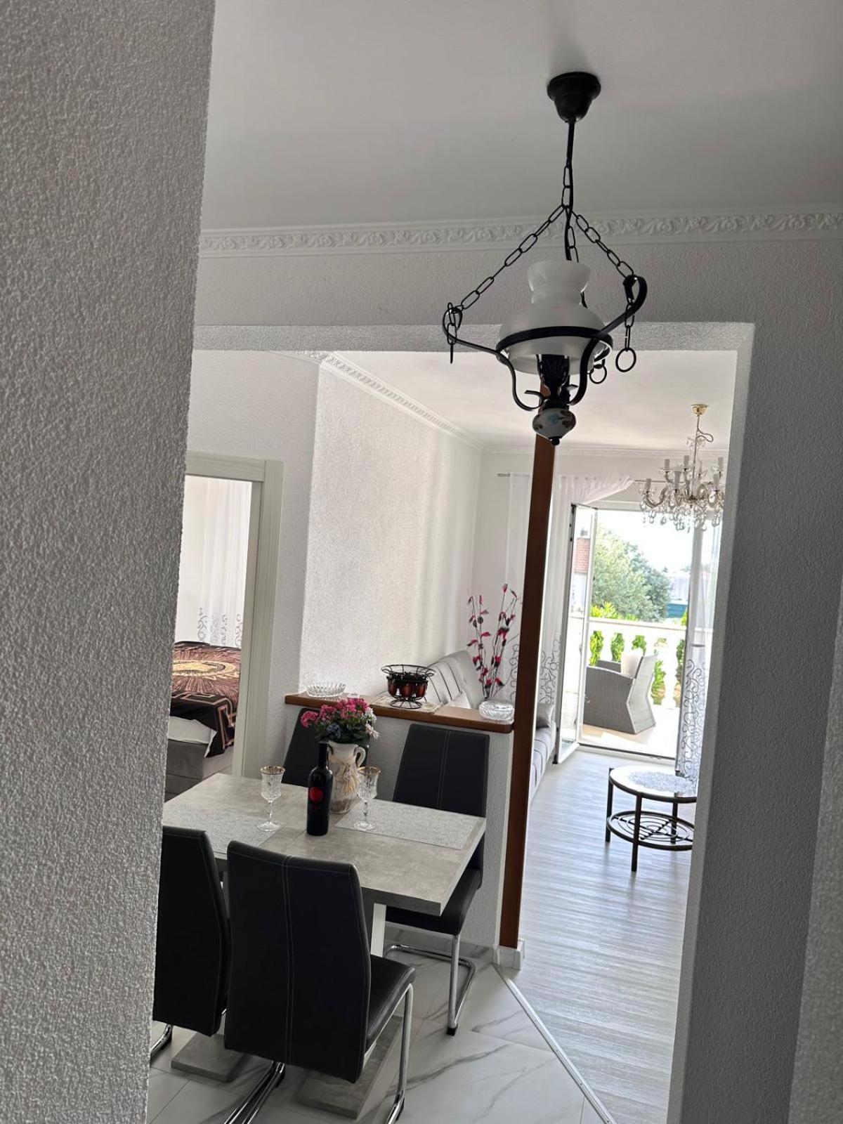 קרק Apartmani Djurda מראה חיצוני תמונה